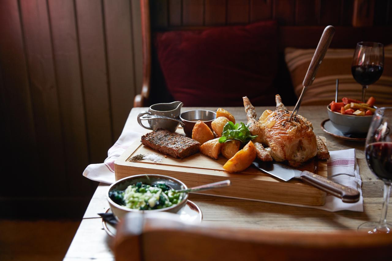 The Pheasant Inn Hungerford Extérieur photo