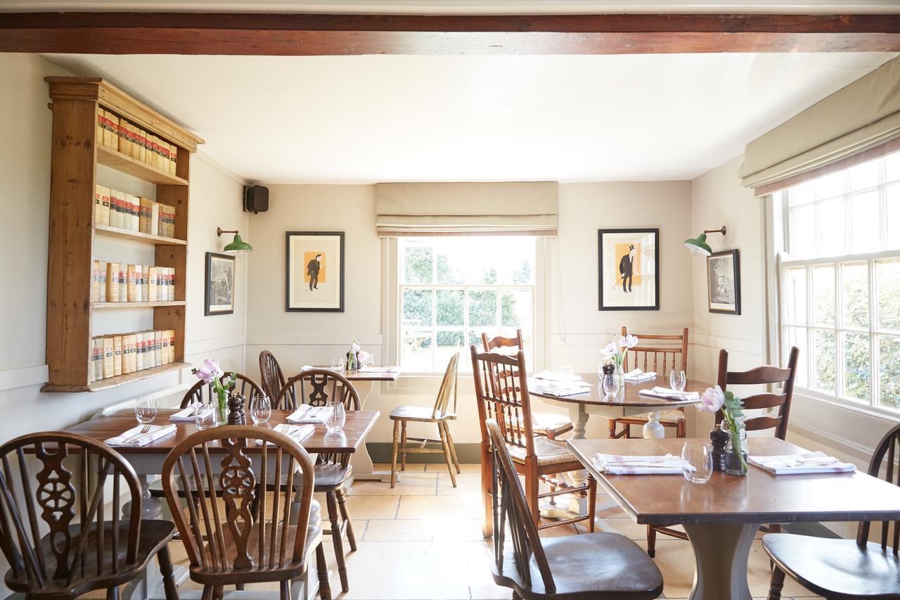 The Pheasant Inn Hungerford Extérieur photo